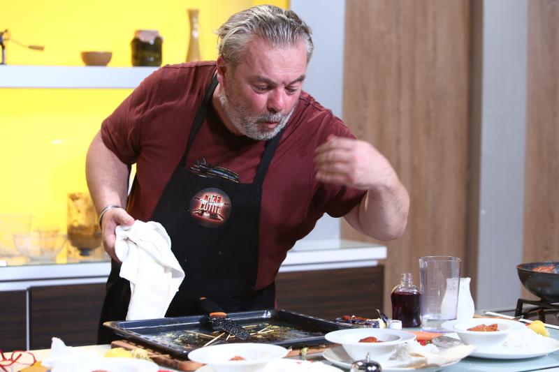 Ediție „cu de toate”! O reîntâlnire emoționantă i-a adus lacrimi în ochi lui Cătălin Scărlătescu. În același timp, Liviu și Andrei au făceau prăpăd în bucătărie