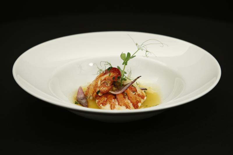 Emoțiile ating cote maxime! „Amuse bouche”-urile pregătite de chefi sunt jurizate de Marian Cernat! Ultima amuletă e la un pas de a fi câștigată