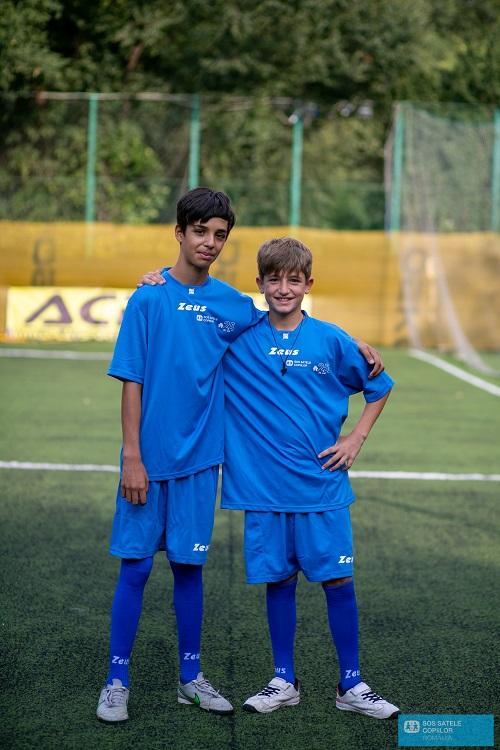 Rădoi, Rică Neaga și Narcis Răducan dau piept cu echipa de fotbal a SOS Satele Copiilor – Naționala SOS