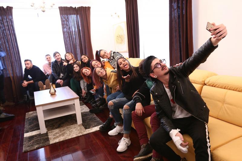 Sorana și Anca de la A.S.I.A. și Dan Bittman, vizită surpriză în casa ”X Factor”