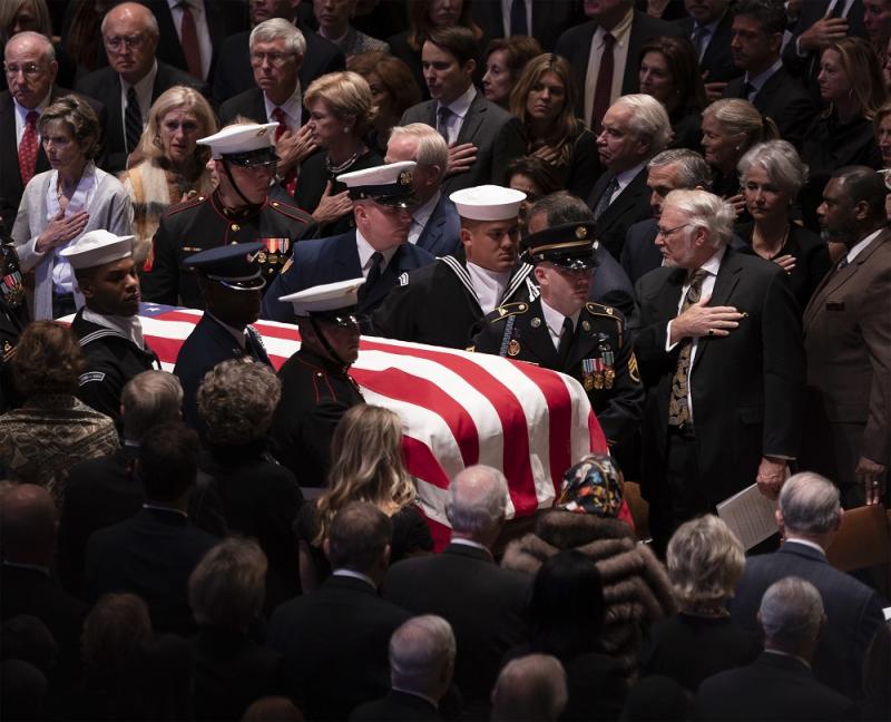 Funeralii naționale în SUA pentru George H.W. Bush. George W. Bush a făcut o dezvăluire emoționantă