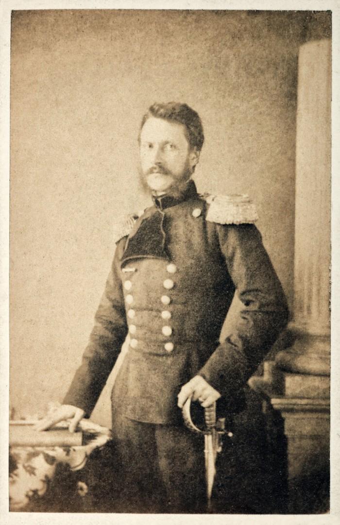 Mărețul moment al întâlnirii dintre I.L.Caragiale, copilul de opt ani, și domnitorul Alexandru Ioan Cuza: ”Nu mai puteam sta jos, prea se ridicaseră sufletele!”