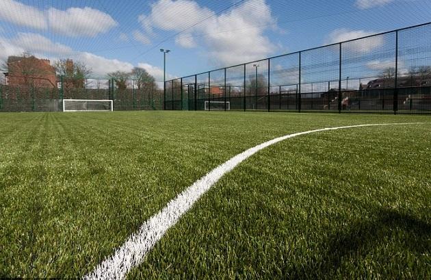 Strigătul de durere al părintelui unui fotbalist de la Darlington FC: ”Cancerul care l-a răpit pe fiul meu a fost cauzat de terenurile artificiale!”