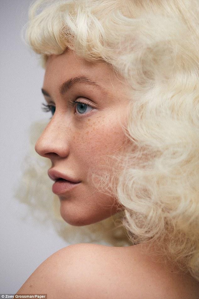 Christina Aguilera, așa cum nu ai mai văzut-o: fără pic de machiaj și cu părul natural. ,,Este eliberator faptul că pot să renunț la multe și să apreciez persoana care sunt”