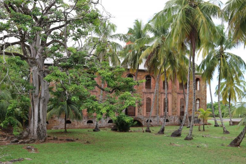 Uşile pe care au intrat mulţi, dar au ieșit puţini. Poveștile terifiante din închisorile istorice