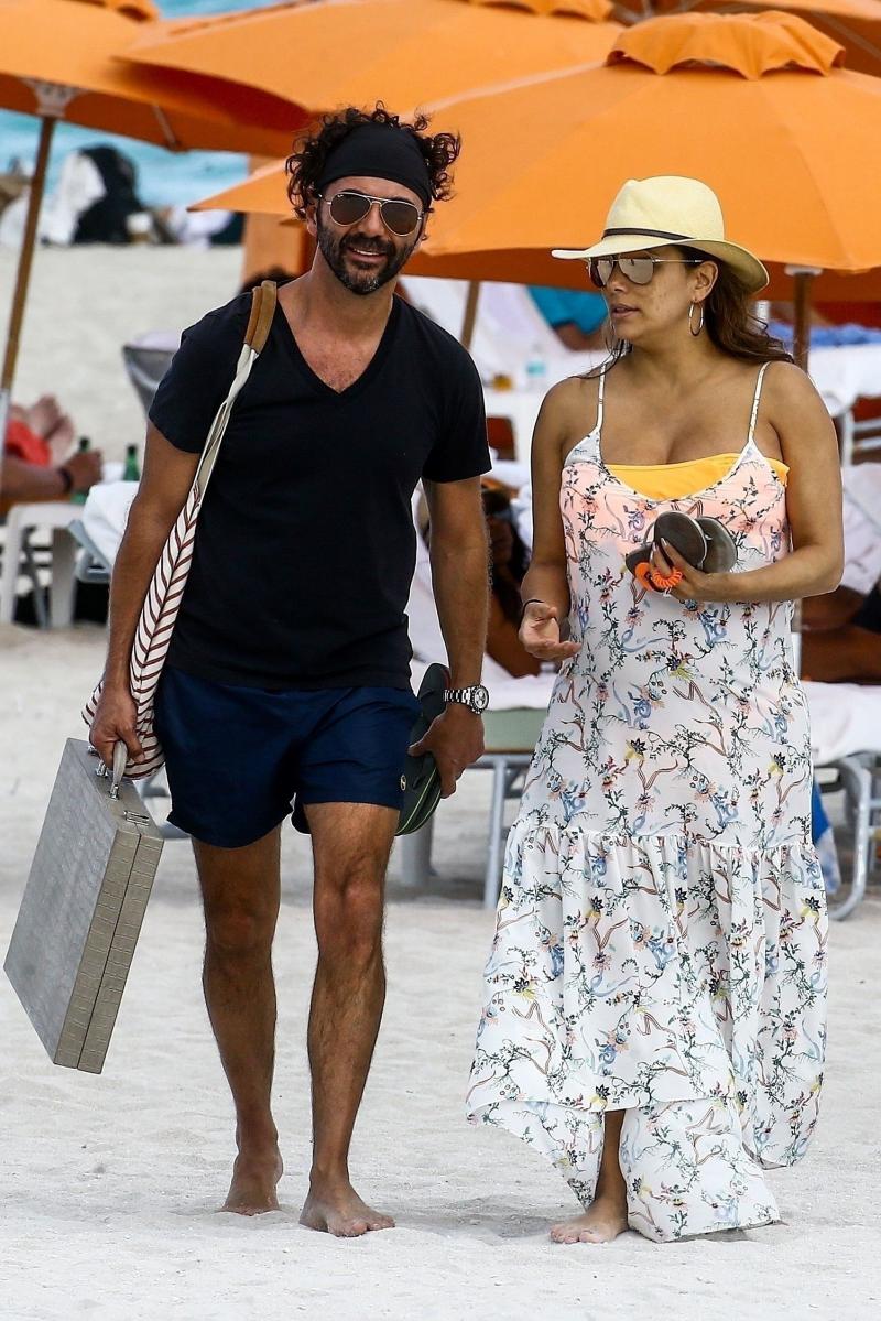 Eva Longoria, însărcinată în al treilea trimestru de sarcină! Cum arată celebra actriță din ”Neveste Disperate”