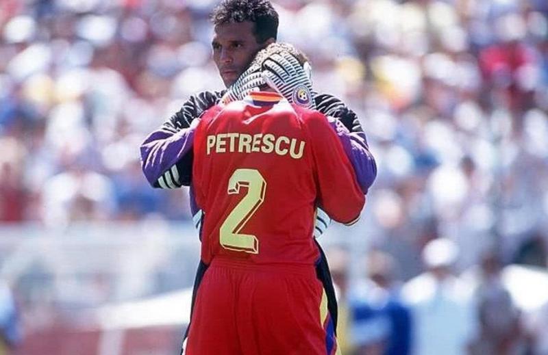 Înecatul la mal, sportul național al românilor, cunoaște un nou episod: România U19 la fotbal! Moruțan, Mățan și Dragomir se alătură unei liste selecte de români care au ratat obiective importante