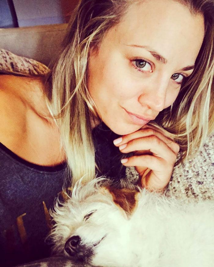 Nu se sfiesc să-și arate frumusețea naturală! Cum arată celebritățile fără pic de machiaj