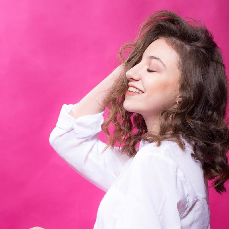 EXCLUSIV! Lara Fabian concertează în România! ELENA HASNA, fetița fenomen de la ”Next Star”, care a scris istorie cu piesa ”Je suis malade”, mărturisiri despre artistă: ”M-a ambiționat să o urmez. Încă ascult piesele ei pe Youtube”