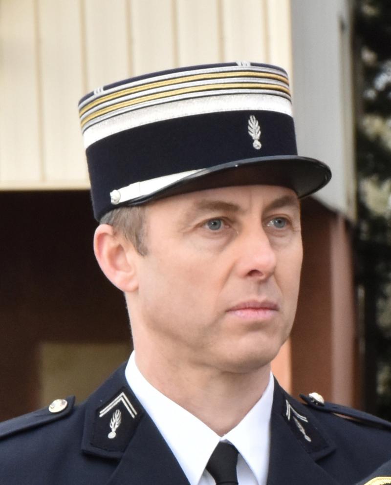 Imagini emoționante, până și președintele Macron a plâns! Franța și-a omogiat EROUL! Locotenentul Arnaud Beltrame, cel care  şi-a dat viaţa pentru a salva viaţa unui ostatic, comemorat de milioane de oameni