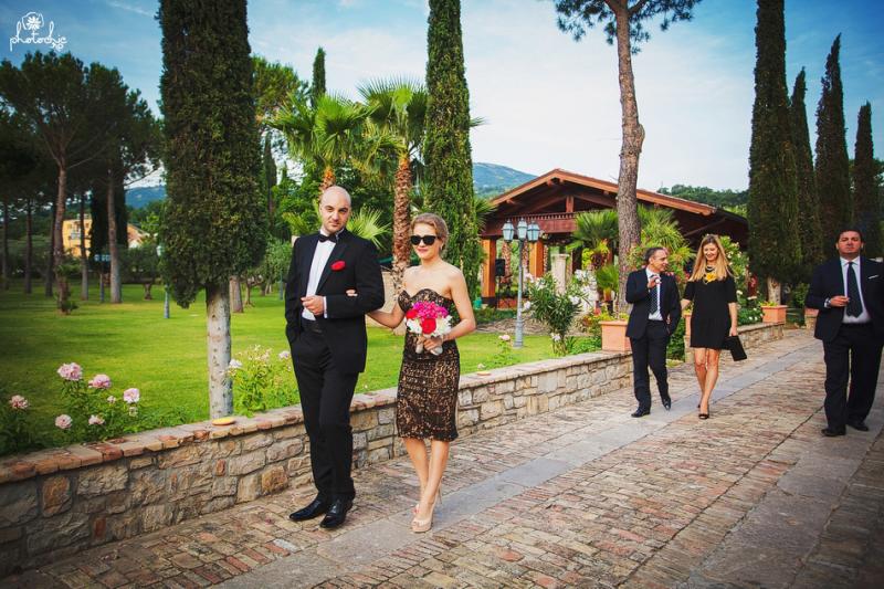 Mirela Vaida, „Totul pentru dragostea” soțului ei: „Eu îi accept micile dorinţe, cum ar fi să se relaxeze seara, la televizor, în timp ce eu mă ocup de copii. Îmi cumpără și haine!