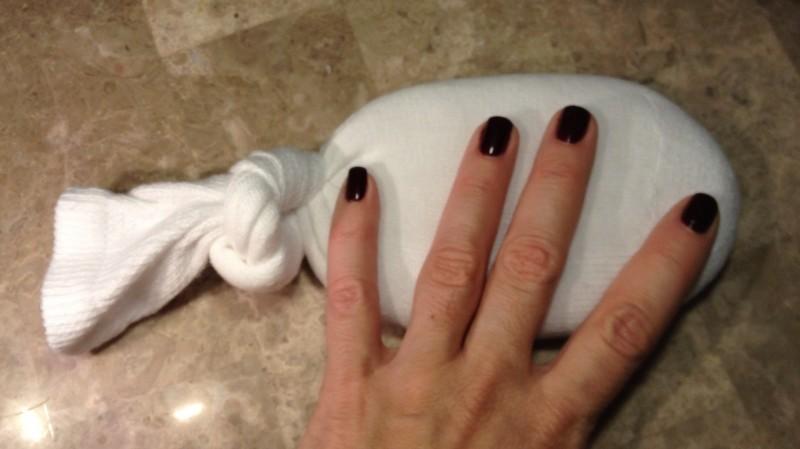 Nu mai arunca șosetele vechi! Rămâi surprins dacă afli la ce se pot folosi!