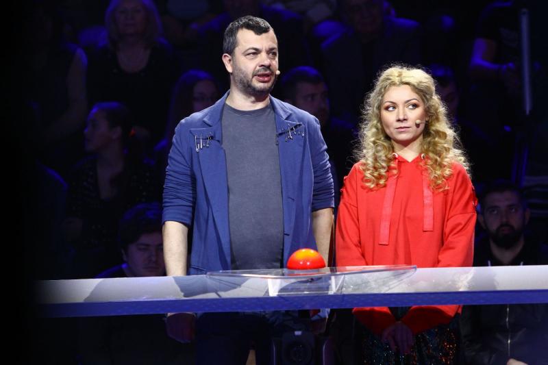 Un cuplu visează să plătească avansul la casă,  cu banii de la “Guess My Age – Ghicește vârsta”