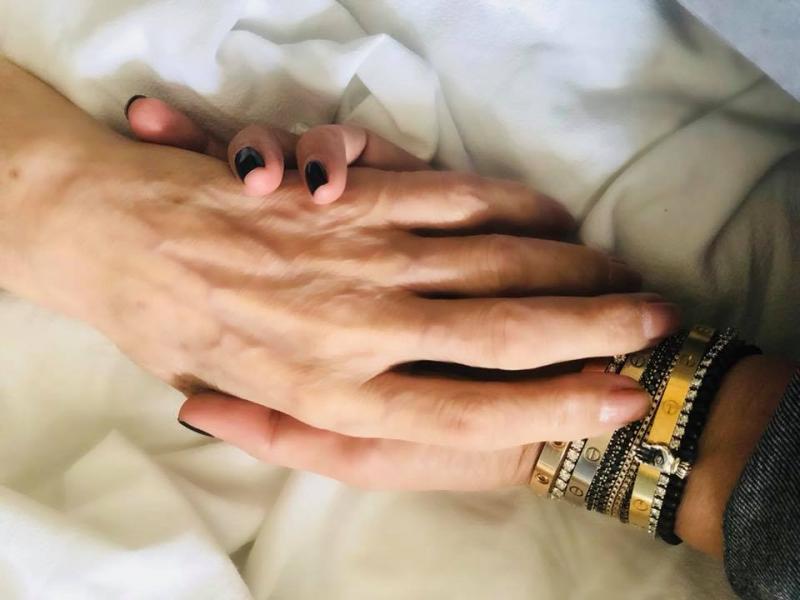 IONELA PRODAN A MURIT! Mesajul sfâşietor postat de fiica îndrăgitei cântăreţe de muzică populară: "Putem plânge, ştiind că a plecat sau putem zâmbi, ştiind că a trăit cu adevărat!"