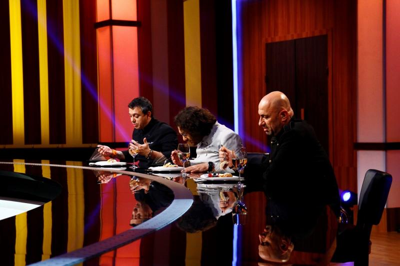 Ea este concurenta venită să-l cucerească pe chef Scărlătescu! „Am pregătit o răzbunare”