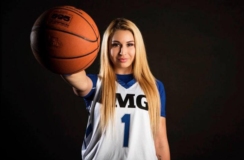 Gestul impresionant făcut pe patul de spital de Ionela Prodan pentru nepoatele ei. Sarah și Rebecca au moștenit frumusețea artistei și sunt copia ei din tinerețe! FOTO