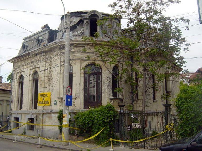 Minune Dumnezeiască pe strada Visarion: o casă din București a fost trasă la cer, cărămidă cu cărămidă!