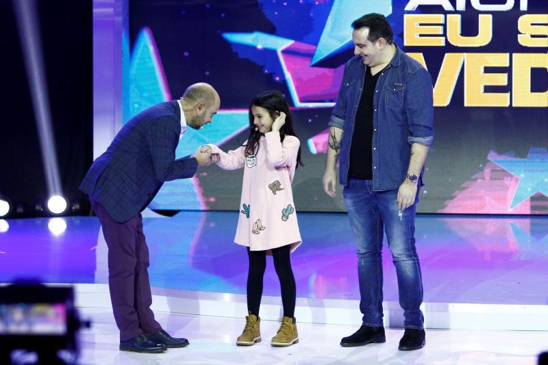 Silviu Andrei de la „Xtra Night Show” sforăie de zgâlțâie geamurile și se unge pe față cu ulei de cocos!