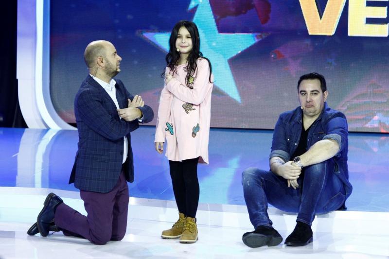 Silviu Andrei de la „Xtra Night Show” sforăie de zgâlțâie geamurile și se unge pe față cu ulei de cocos!