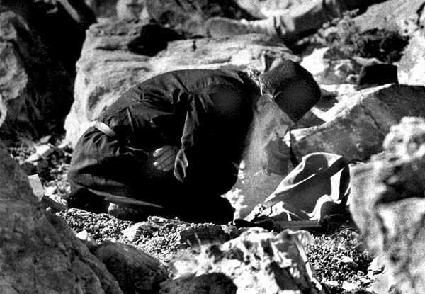 Pustnicul Zosima din munţii Rarău, &rdquo;Nostradamusul Rom&acirc;niei&rdquo;, profeții cutremurătoare:  "O să fie mare măcel &icirc;n oraşe. Greu de scăpat de ce o să fie..."