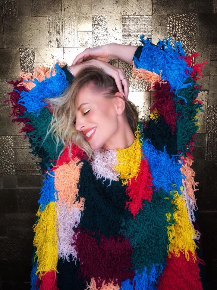 Delia, jurata iUmor și-a impresionat iar fanii cu ținute inedite! „Ce fain te-ai îmbrăcat, tu chiar ești specială!”