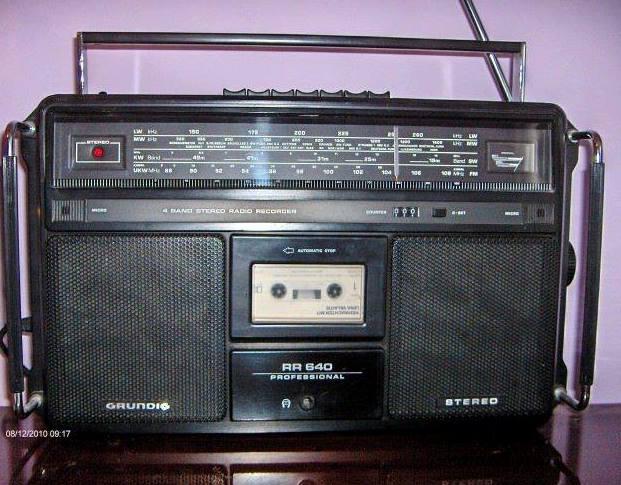 Mileu pe televizor, desene animate ”Sailor Moon”, muzică de la Andre, sifon: copilăria anilor '90 în imagini inedite