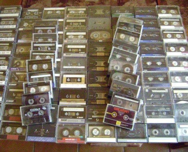 Mileu pe televizor, desene animate ”Sailor Moon”, muzică de la Andre, sifon: copilăria anilor '90 în imagini inedite