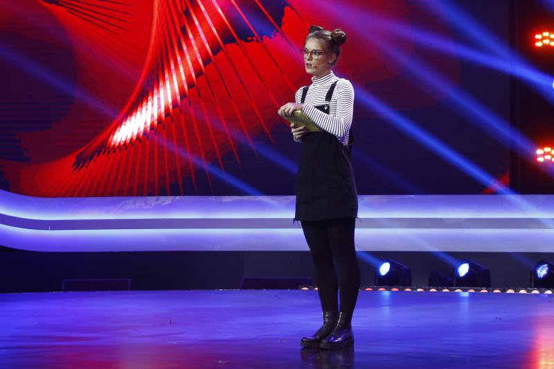 Doina Teodoru a facut cel mai tare #roast de la iUmor! „În seara asta m-a obligat să fac mișto de oameni importanți în țara asta!”