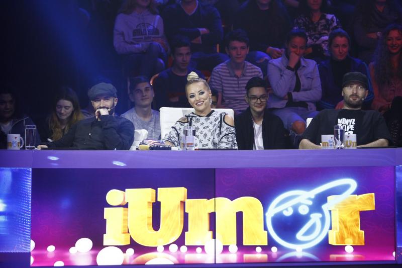 Doina Teodoru a facut cel mai tare #roast de la iUmor! „În seara asta m-a obligat să fac mișto de oameni importanți în țara asta!”