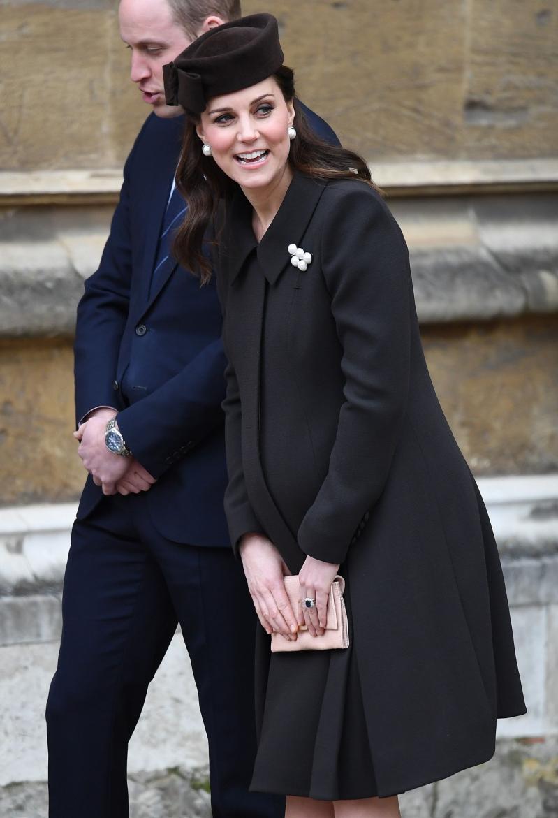 Marea Britanie fierbe! Ducesa de Cambridge e pe cale să nască cel de-al treilea copil. Kate Middleton a fost  transportată la spitalul St Mary din Londra