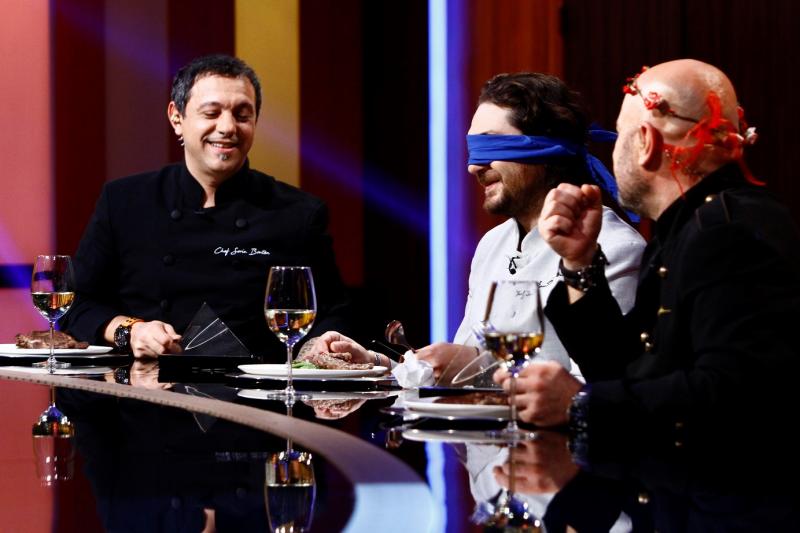 Mica bucătăreasă de nouă ani la „Chefi la cuțite” își dorește să fie cercetător la NASA și să obțină cuțitul juraților