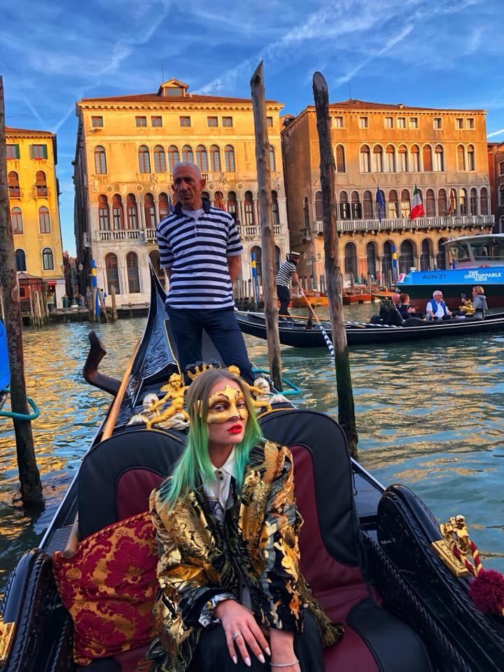 Delia și-a șocat fanii cu ultima apariție! „Tu ești un pic cam...nebună”