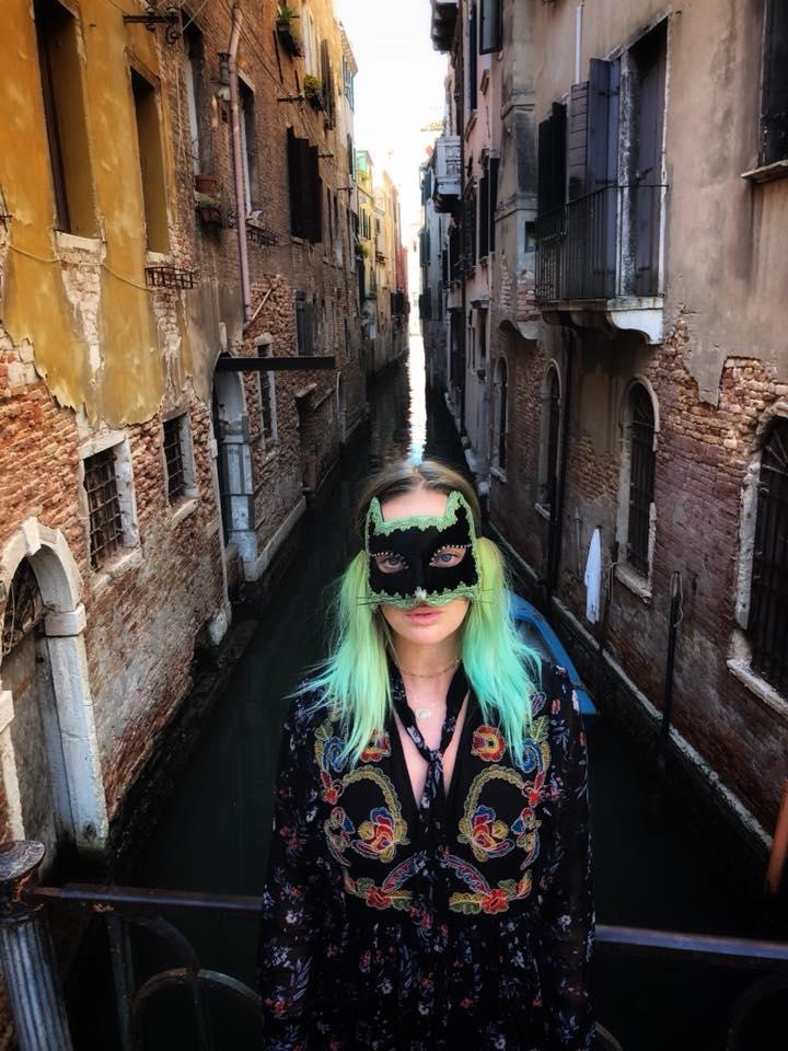 Delia și-a șocat fanii cu ultima apariție! „Tu ești un pic cam...nebună”