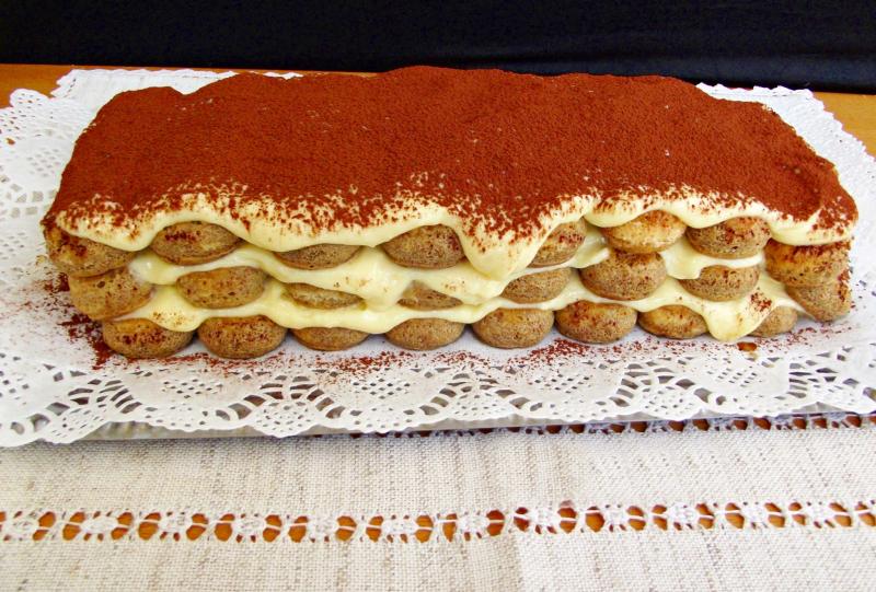 Din categoria rețetelor celebre, de colecție - Tort Tiramisu! Simplu, rapid, fără coacere și extrem de delicios!