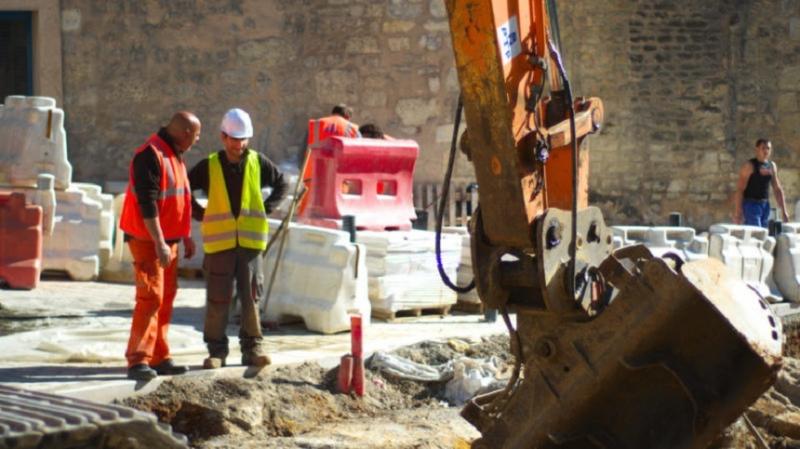 O nouă zi liberă pentru români? Proiect legislativ: Instituirea zilei de 14 septembrie ca Ziua Naţională a Constructorului