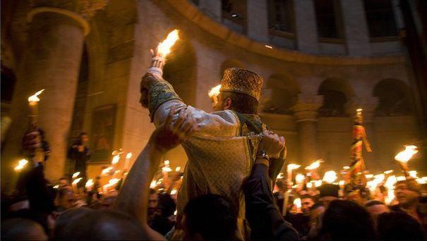 Când ajunge, de fapt, Lumina Sfântă de la Ierusalim, în București. Flacără se va aprinde la biserica Sfântului Mormânt