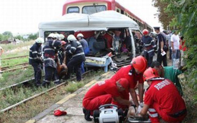 Cele mai mari TRAGEDII RUTIERE din România! Locurile morții: Viișoara,  Huțani, Valea Huzunului, Scânteia. După ce au murit 48 de oameni într-un accident, locul a fost denumit ”Podul celor 48 de cruci”