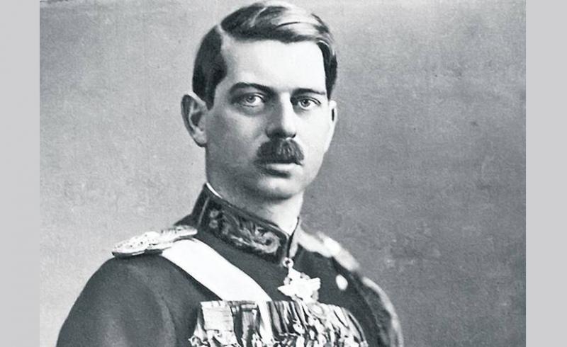 Traversează EUROPA cu o maşină veche de 90 de ani în memoria lui Ernest Urdăreanu. Confident al Regelui Carol al II-lea şi şoferul preferat al Elenei Lupescu, pilotul a câştigat primul raliu la Sanremo