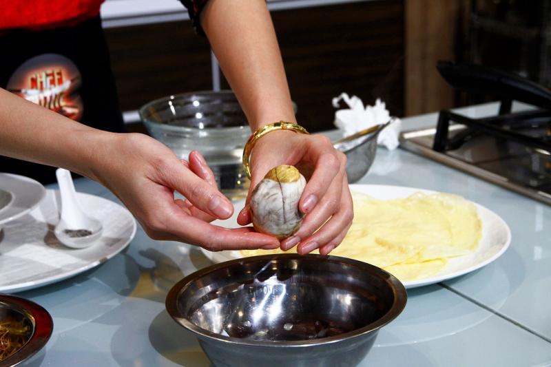 Ou fertilizat, cămilă și strut, ,,delicatesele” din farfuriile inedite ale sezonului 5 ,,Chefi la cuțite”. Jurații, terifiați: ,,Eu nu am mâncat și nici nu aș mânca vreodată!”