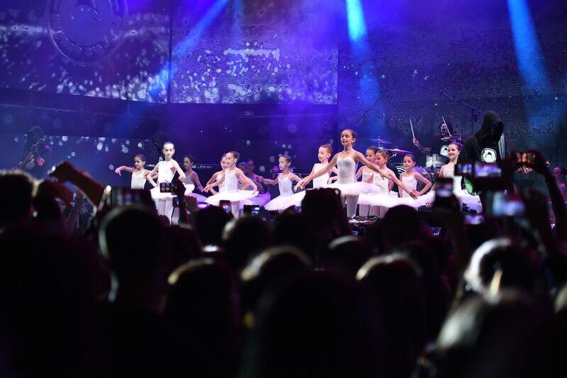 Carla’s Dreams, sold out show pentru a treia oară consecutiv la Arenele Romane; un nou single “Monomaniac” lansat cu videoclip oficial