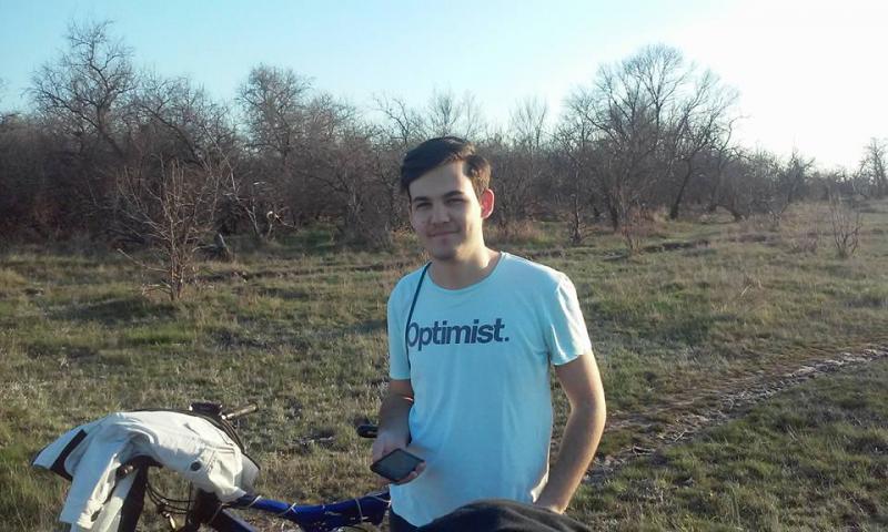 Pe el nimeni nu-l promovează! Nu dați CLICK, că nu e despre vedete! Cel mai medaliat elev la Informatică din Brăila a reuşit calificarea la două olimpiade internaţionale