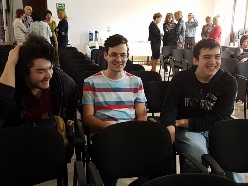 Pe el nimeni nu-l promovează! Nu dați CLICK, că nu e despre vedete! Cel mai medaliat elev la Informatică din Brăila a reuşit calificarea la două olimpiade internaţionale