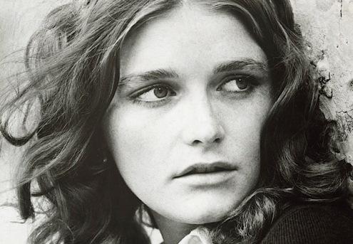 Lumea filmului este ÎN DOLIU! A murit una dintre cele mai îndrăgite actrițe din toate timpurile. Rămas bun, Lois Lane!