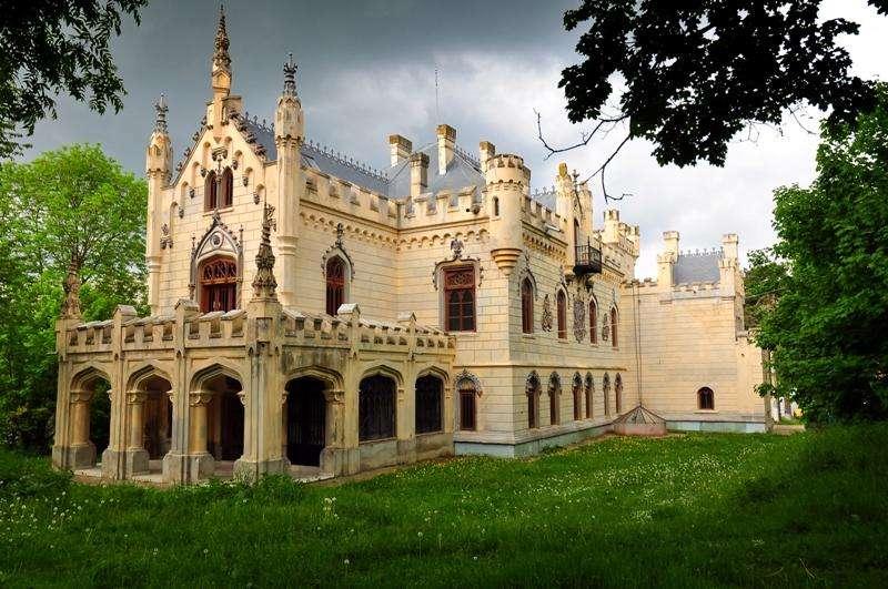 Zile libere 2018. Vacanța de Rusalii și Top 5 castele spectaculoase din România