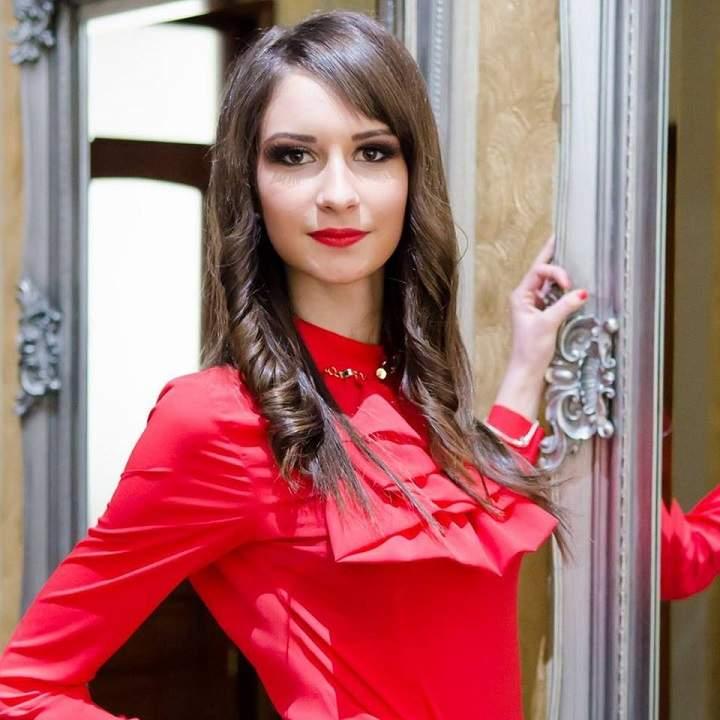 Tragedia care şochează România! Cine sunt cele PATRU TINERE care au murit în cumplitul accident de la Jibou: "Au fost azvârlite zeci de metri de maşină"