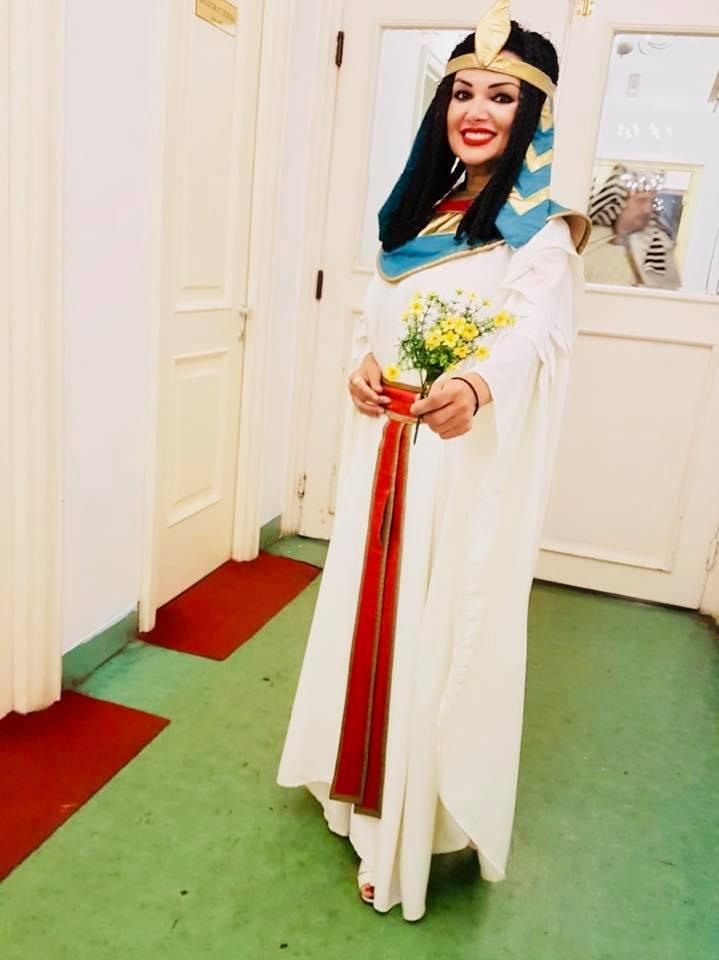 Ozana Barabancea, de nerecunoscut după ce a slăbit peste 50 de kilograme! S-a transformat în Regina Cleopatra! Fanii: „Ești mai sexy decât originalul!”