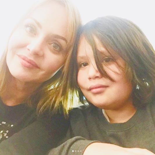 Imagini rare. Cât a crescut fiul Gabrielei Spanic și ce mult îi seamănă! Cum arată băiatul ”otrăvit” de fosta asistentă