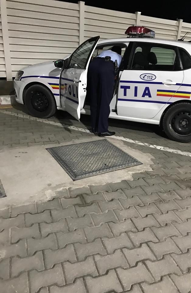 Incident șocant în Sineşti. Câţiva bărbaţi au atacat o maşină într-o parcare. „Cum poți fi prăduit ca în vestul sălbatic, la final de vacanță!” Ai mare grijă și tu!