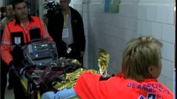 Caz șocant: Un bărbat şi-a dat foc în faţa unui Centru pentru copii şi mame. A ars, în timp ce soția și cei doi prunci se aflau în clădire