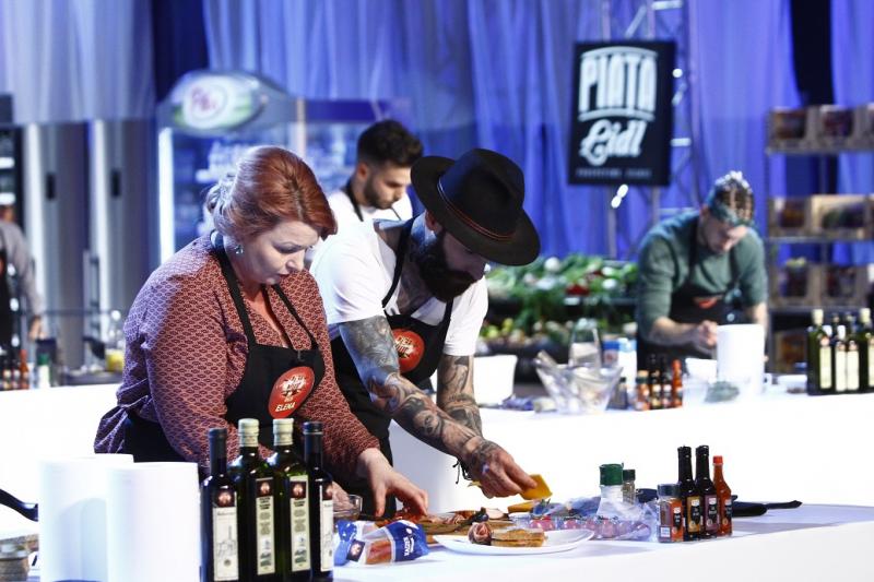 A sosit momentul! Cei trei jurați își fac astăzi echipele cu care luptă la „Chefi la cuțite”